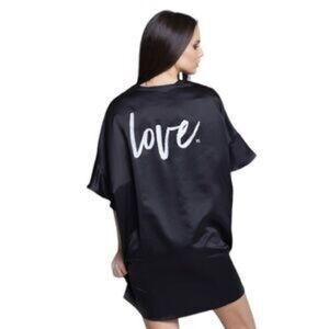 Victoria's Secret Kimono Robe Womens‎ OS Black Love Graphic Satin Loungewear